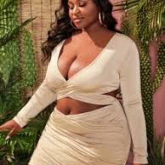 CHAMPAGNE PARTY DRESS BACK IN STOCK - Picture 4 of 10